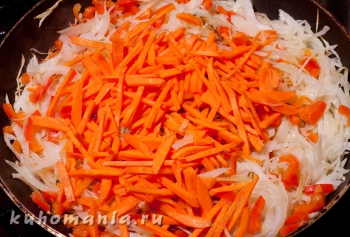 обжаренная капуста с морковью