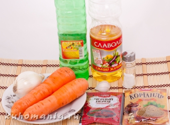 морковь, лук, чеснок, растительное масло, перец, кориандр, уксус