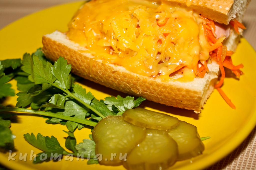 Горячие хот-доги с сыром - фотография блюда