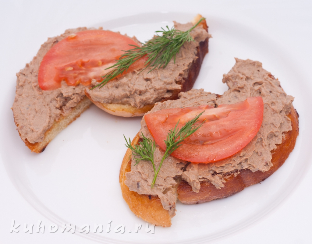 Бутерброды с печеночным паштетом - фотография блюда
